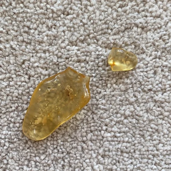 Amber Crystal with Insect - Picture 2 of 6